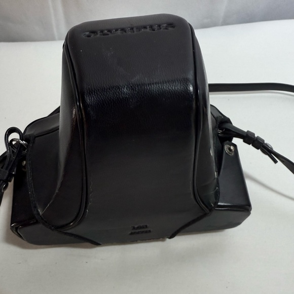 Olympus OM10 35Mm W/Zuiko Lens - Picture 14 of 15